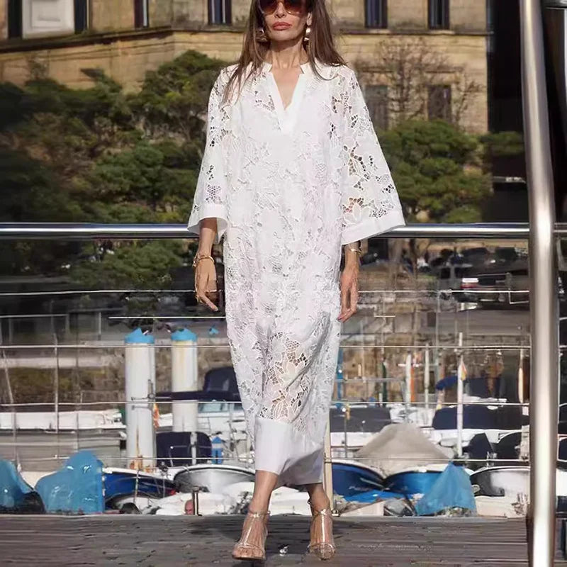 Vestido Longo Branco com Renda e Bordado