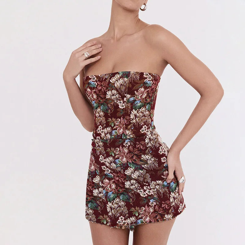 Vestido Curto com Estampa Floral Vintage