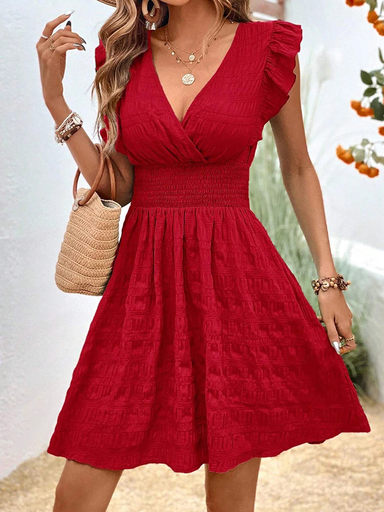 Vestido Curto com Decote em V e Babados